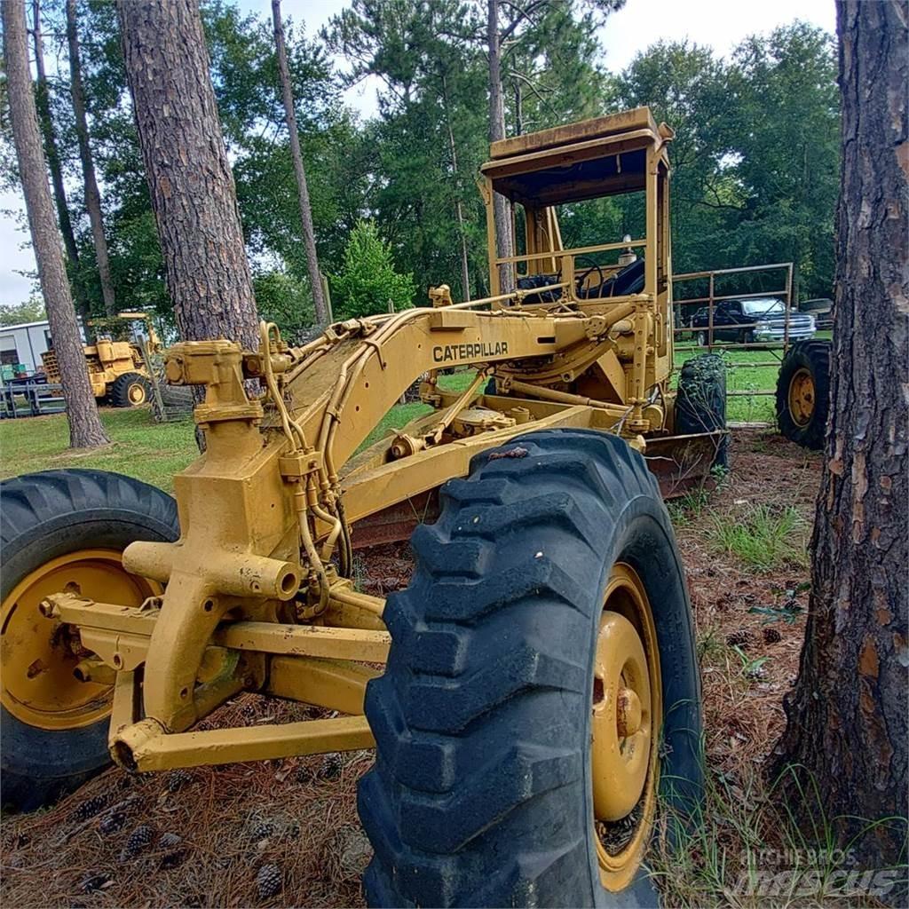 CAT 120 Motor Graders