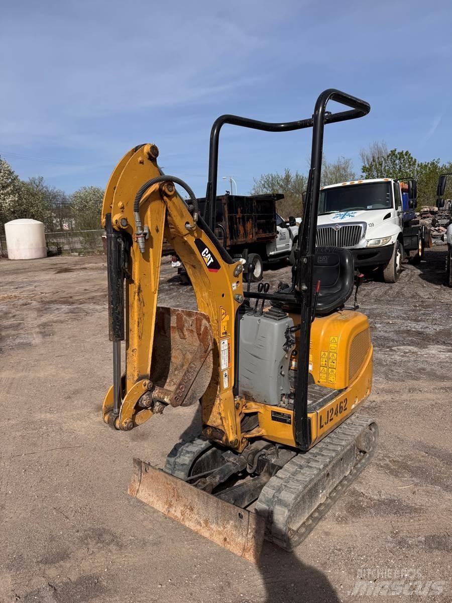 CAT 300.9D Mini Excavators <7t (Mini Diggers)