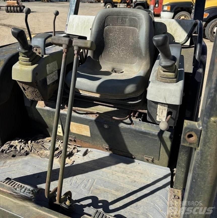 CAT 302.5 Mini Excavators <7t (Mini Diggers)
