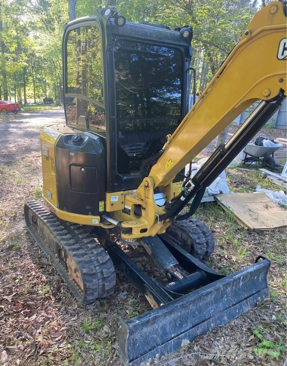 CAT 303 CR Mini Excavators <7t (Mini Diggers)