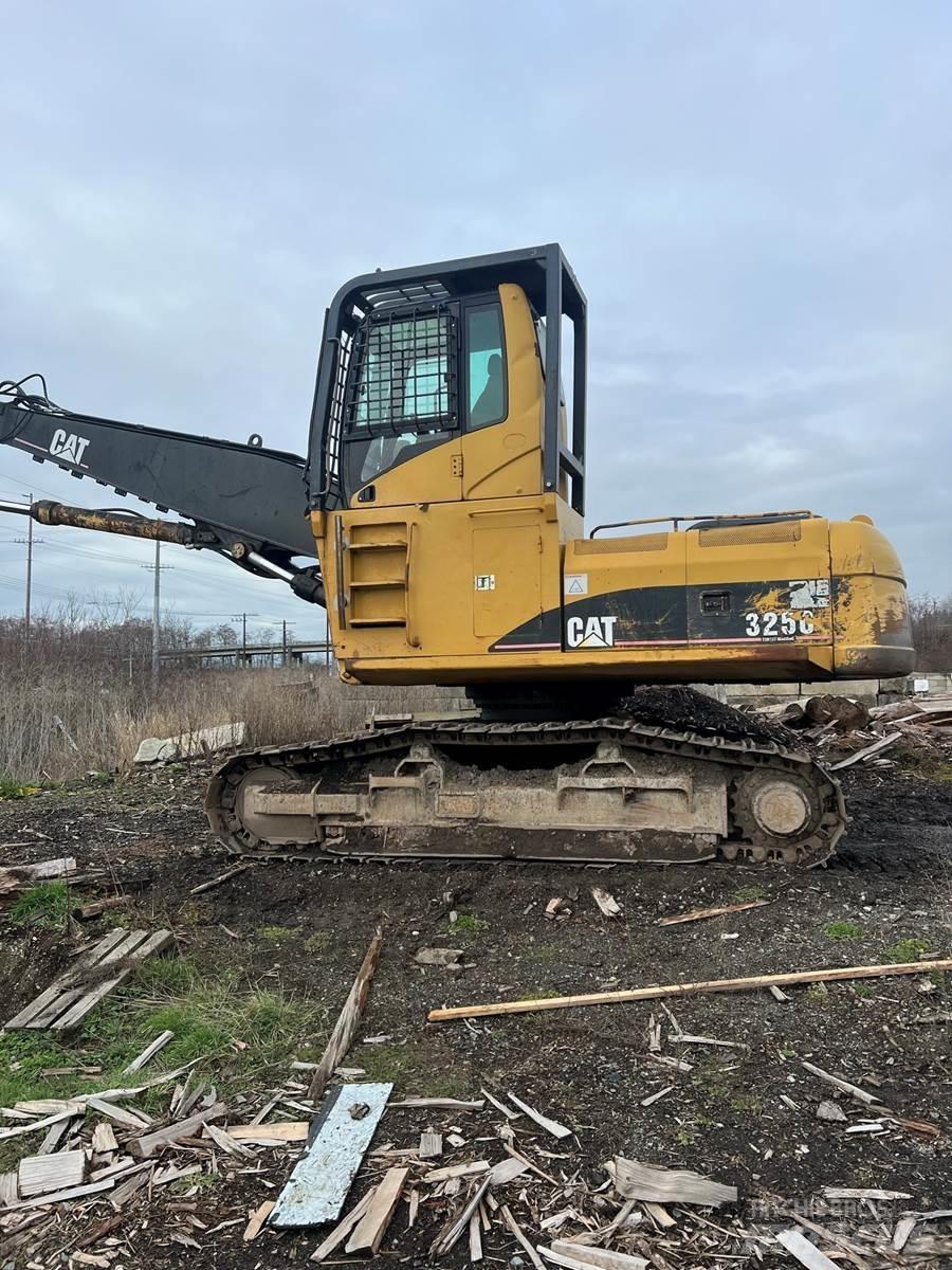 CAT 325C Knuckleboom loaders