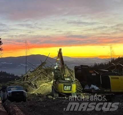 CAT 538 Cranes and Loaders