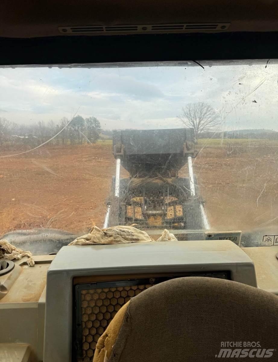 CAT 545C Wheel Loaders
