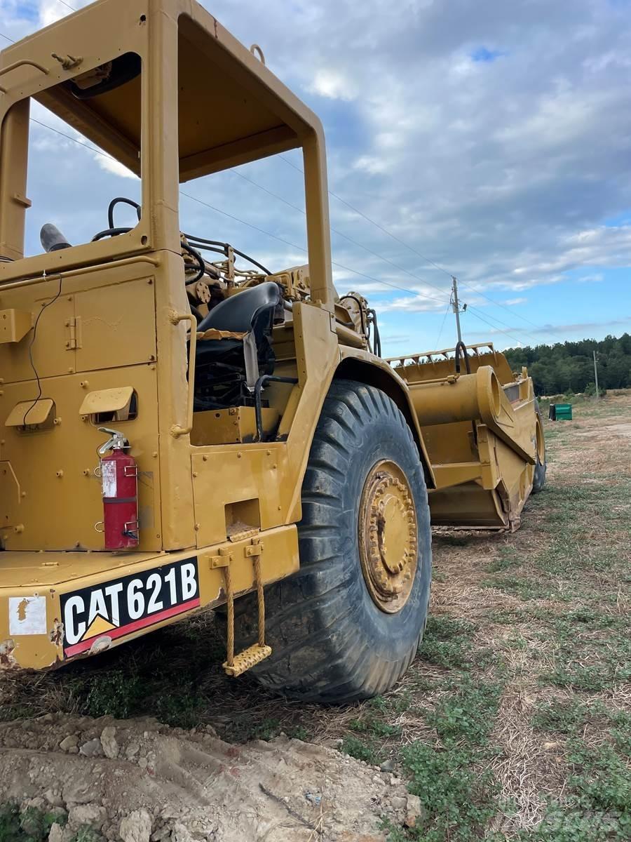 CAT 621B Scrapers