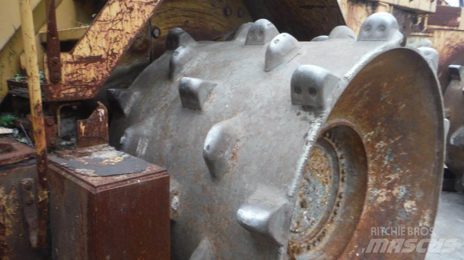CAT 836G Landfill compactors