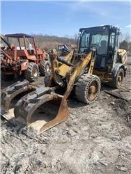 CAT 906H2 Wheel Loaders