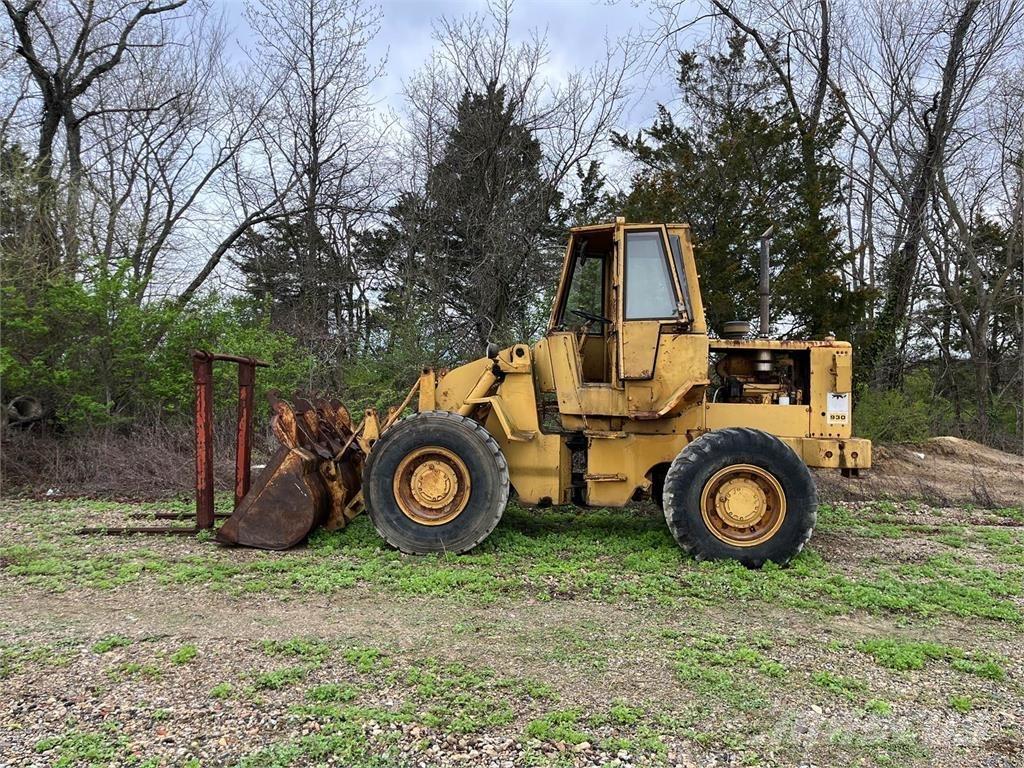 CAT 930 Wheel Loaders