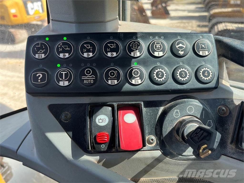 CAT 938K Wheel Loaders