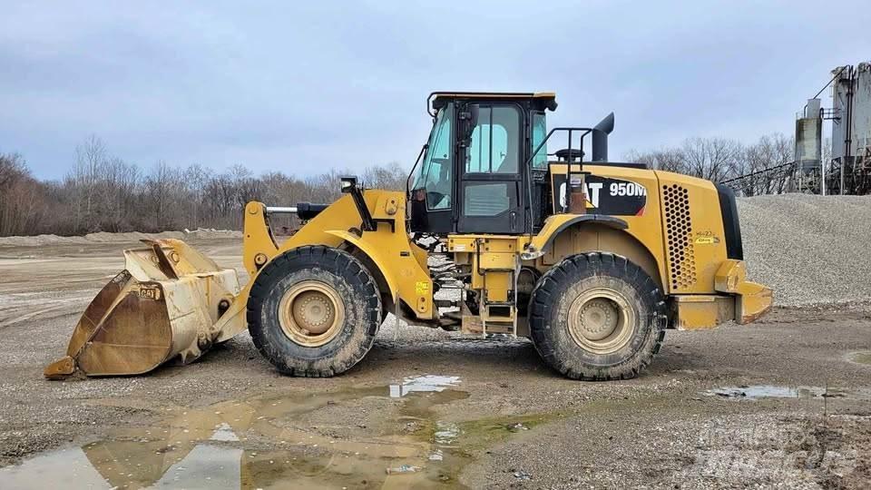 CAT 950M Wheel loaders