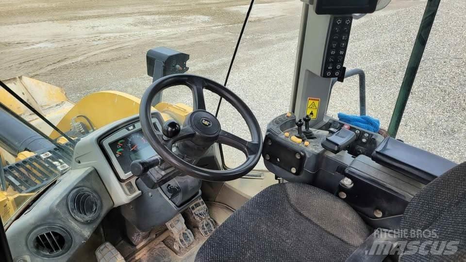 CAT 950M Wheel loaders