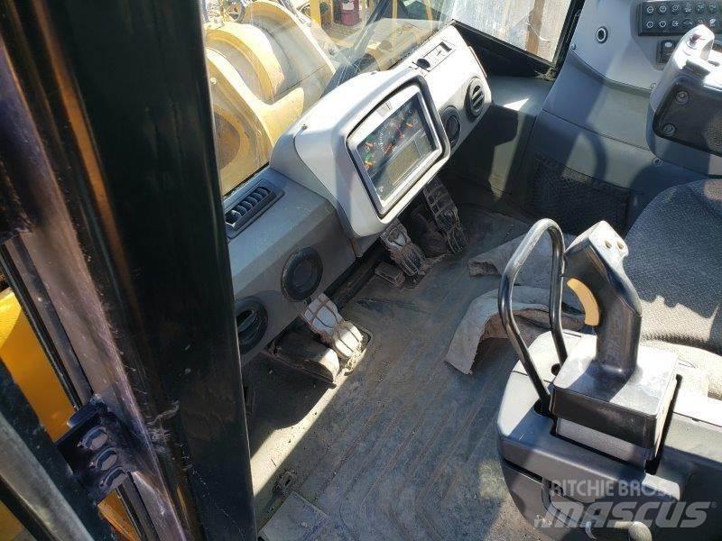 CAT 988K Wheel Loaders