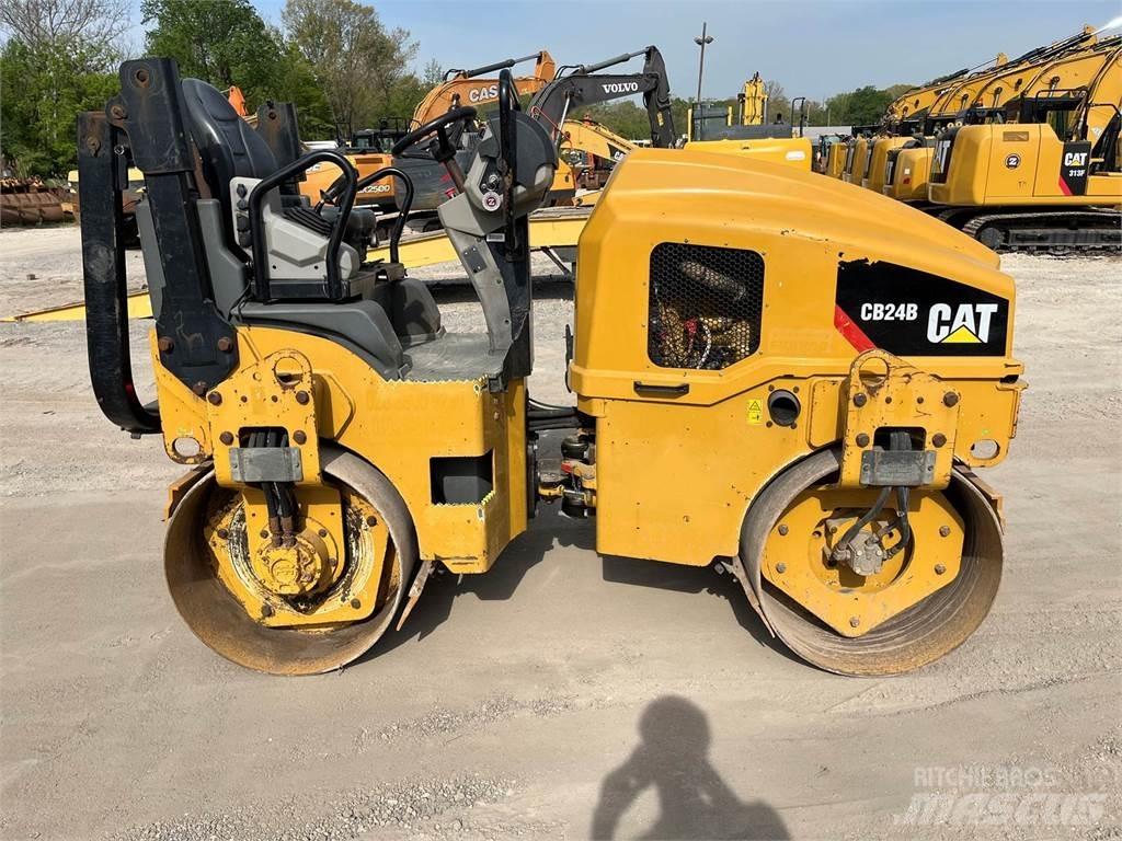 CAT CB24B Single drum rollers
