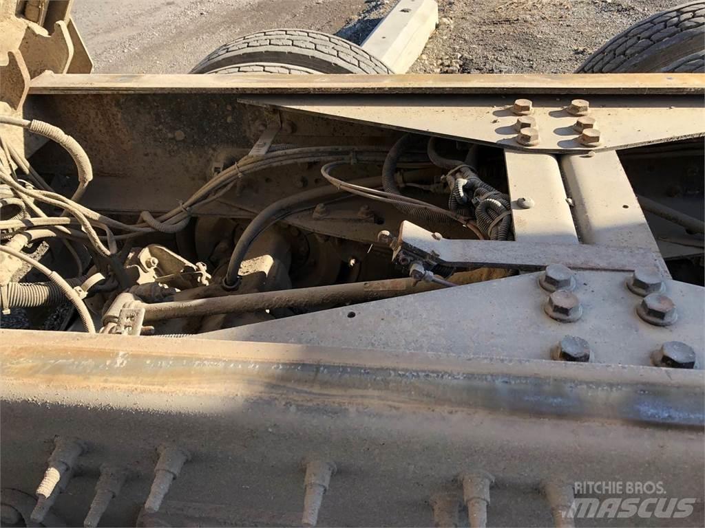 CAT CT660 Dump Trucks