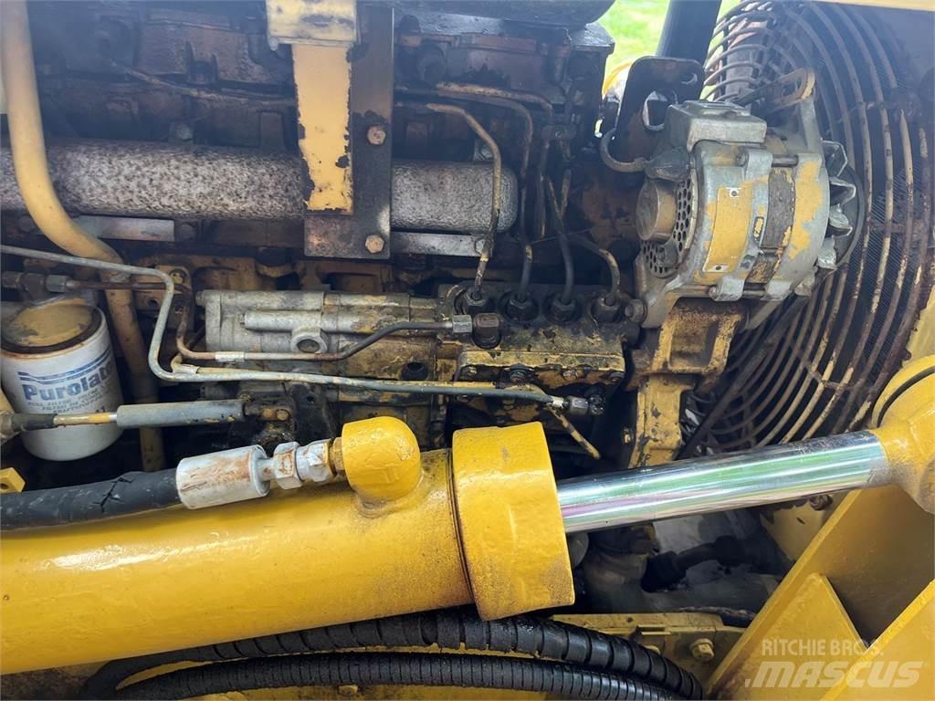 CAT D3B Crawler dozers
