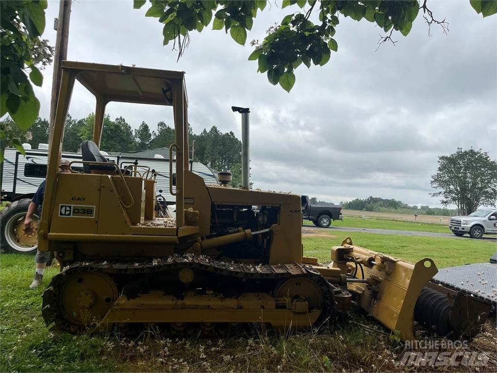 CAT D3B Crawler dozers