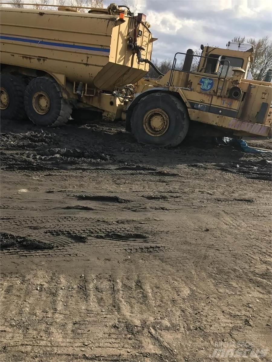 CAT D400 Tank Trucks