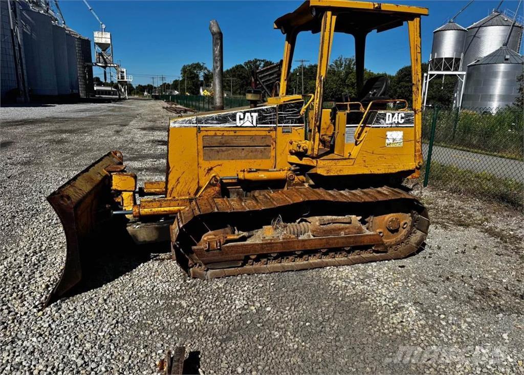 CAT D4C Crawler dozers
