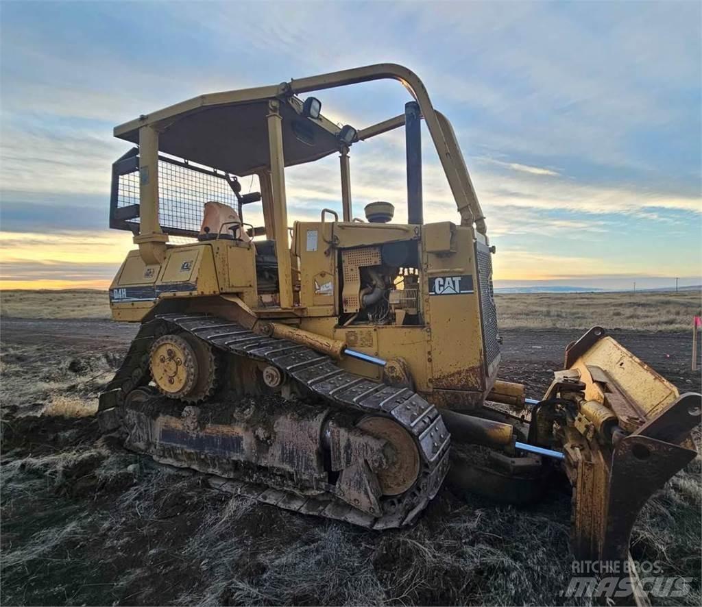 CAT D4H Crawler dozers