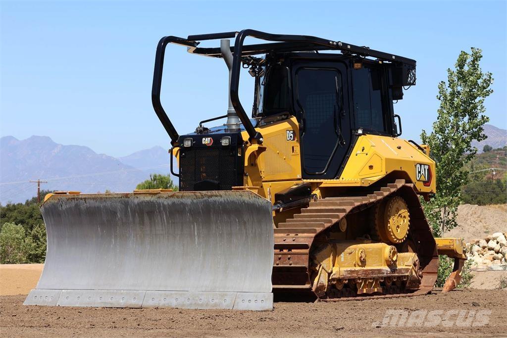 CAT D5 XL Crawler dozers