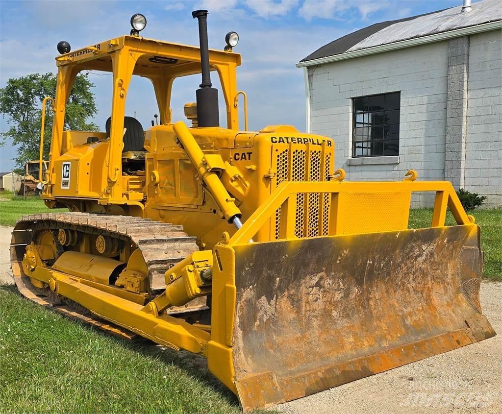 CAT D5B Crawler dozers