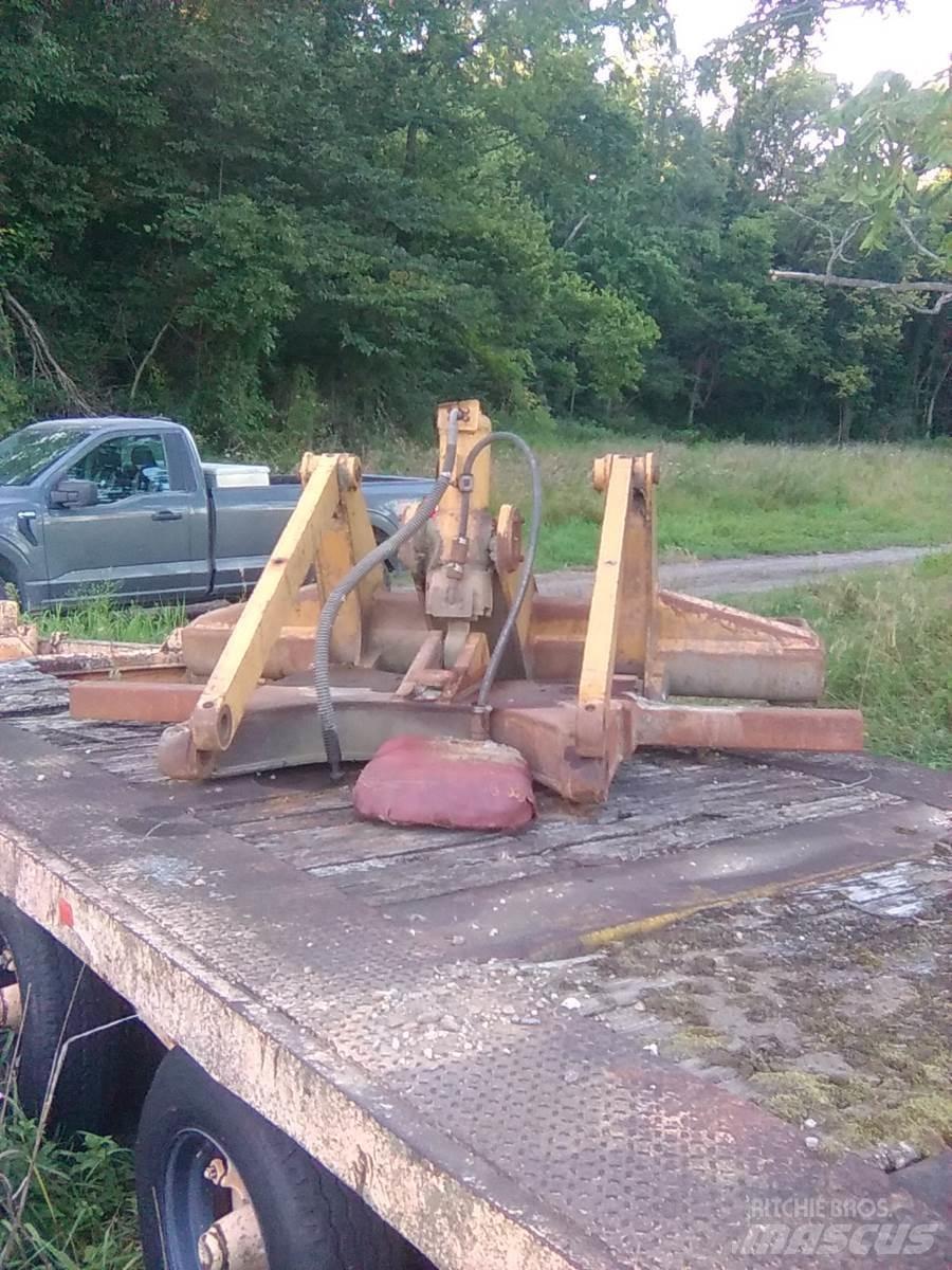 CAT D6R Rippers