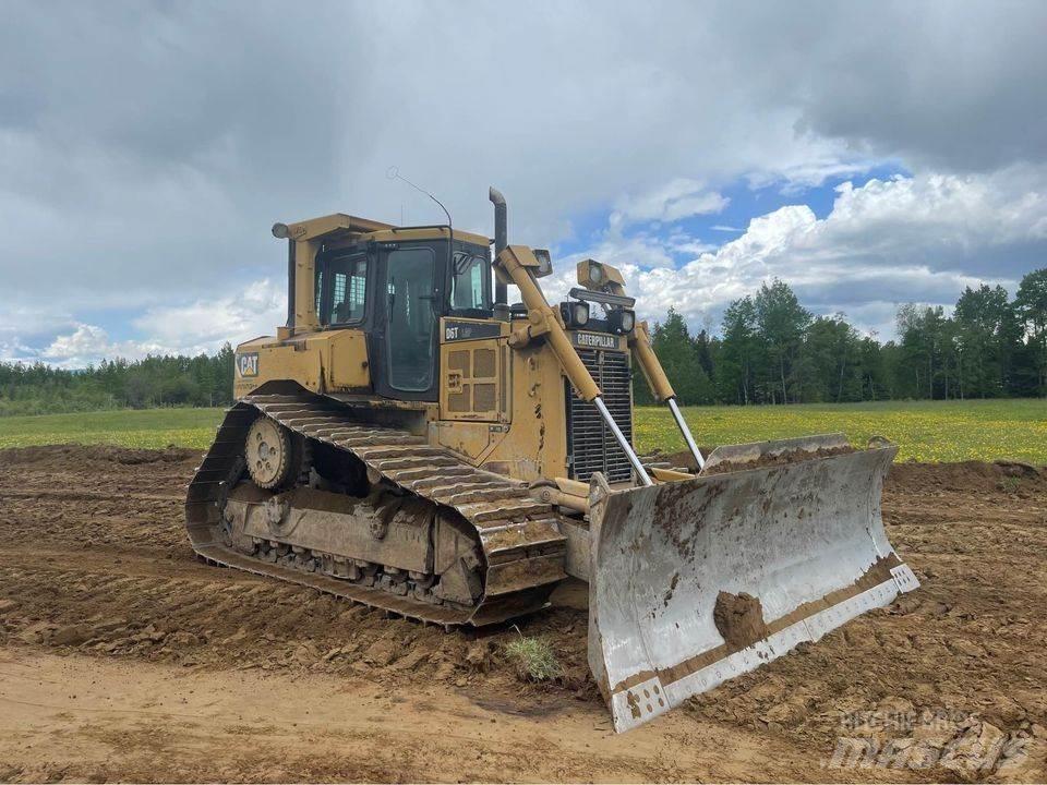 CAT D6T Crawler dozers