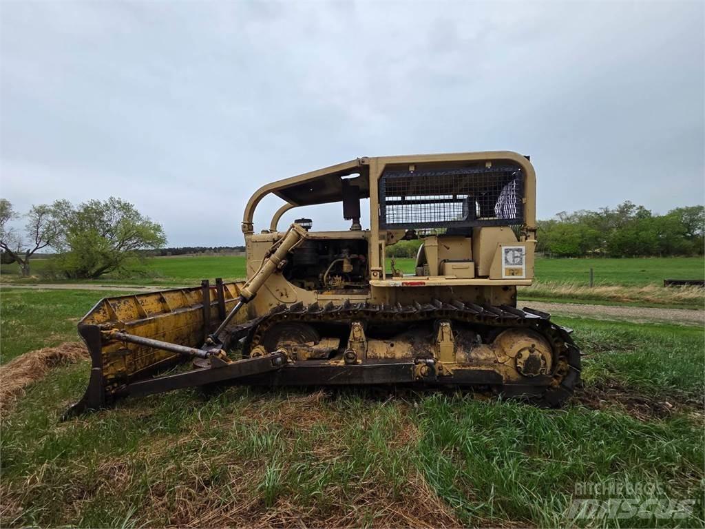 CAT D7E Crawler dozers