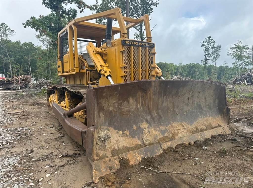CAT D85E Crawler dozers