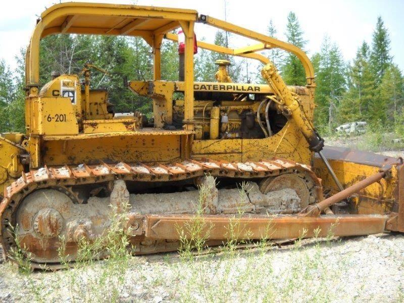 CAT D8H Crawler dozers