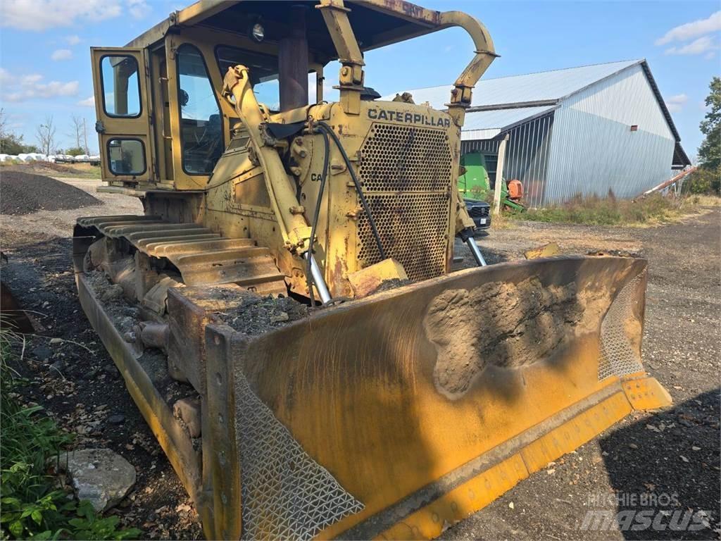 CAT D8H Crawler dozers