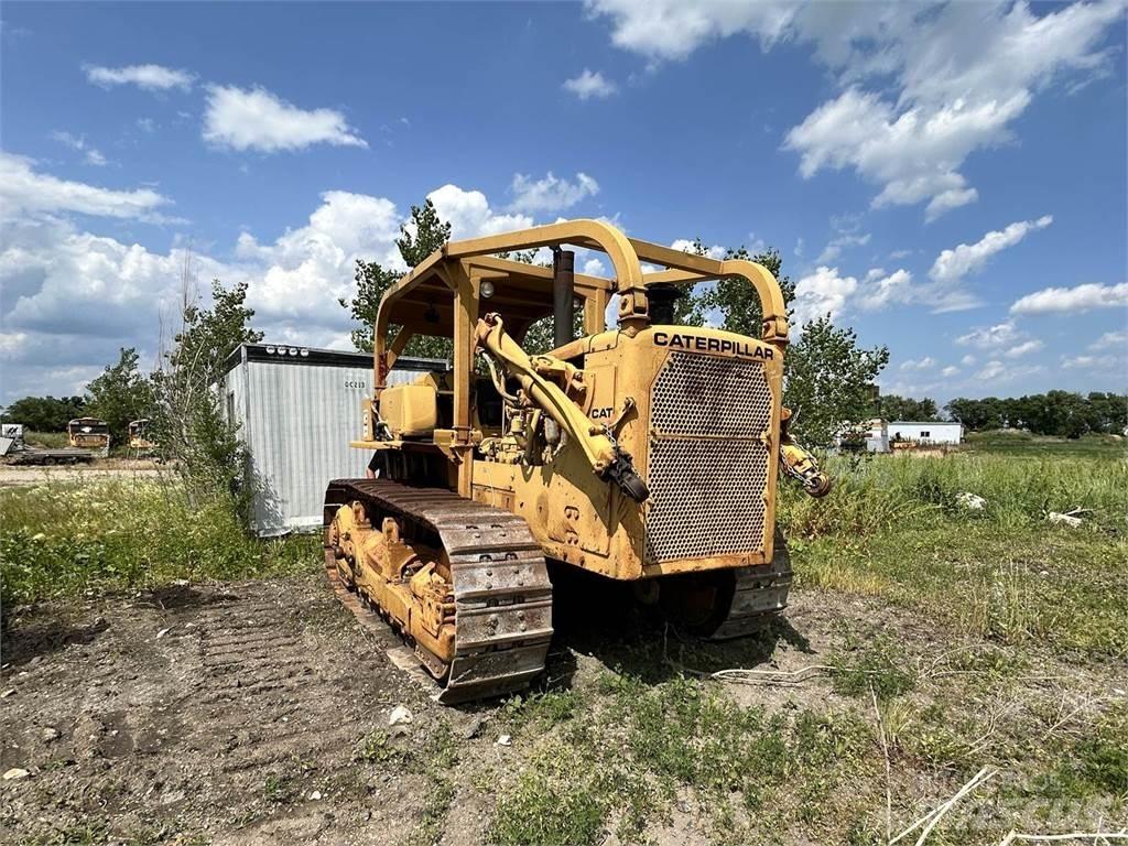 CAT D8H Crawler dozers