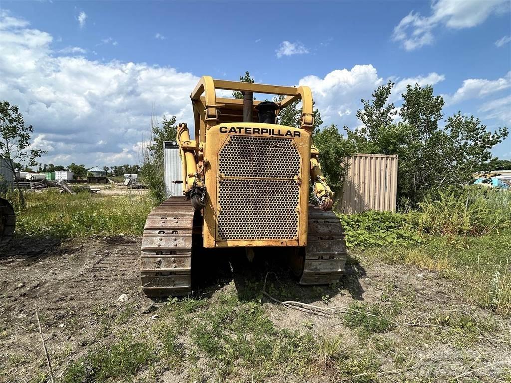 CAT D8H Crawler dozers