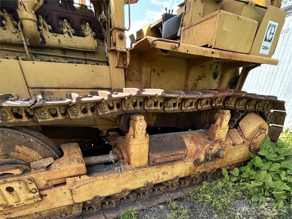 CAT D8H Crawler dozers