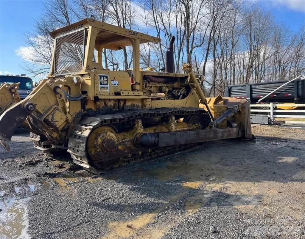 CAT D8H Crawler dozers