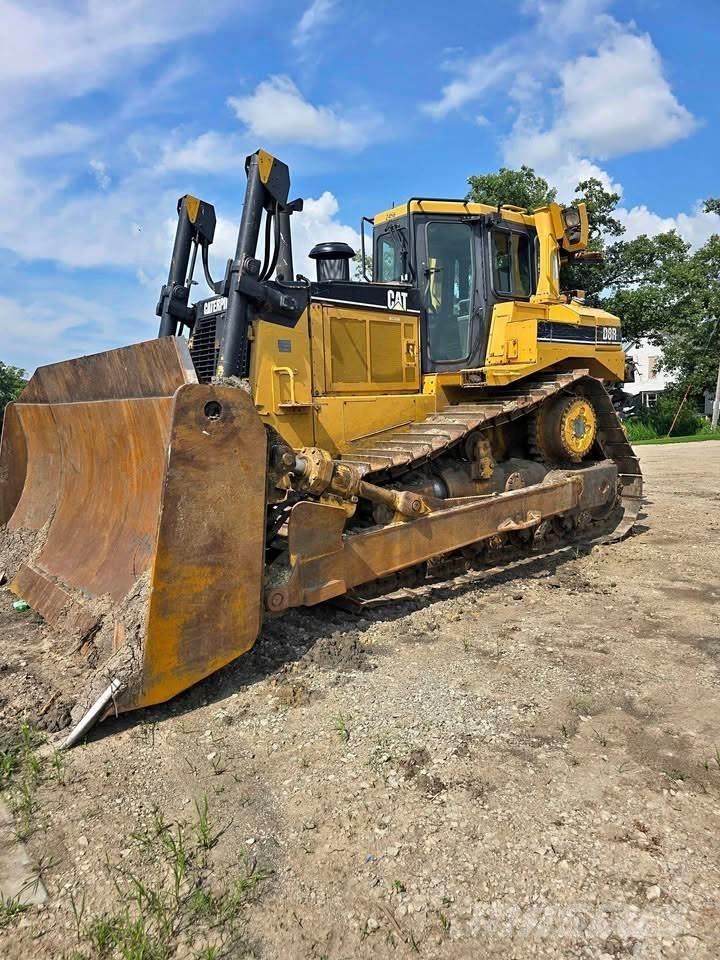 CAT D8R Crawler dozers