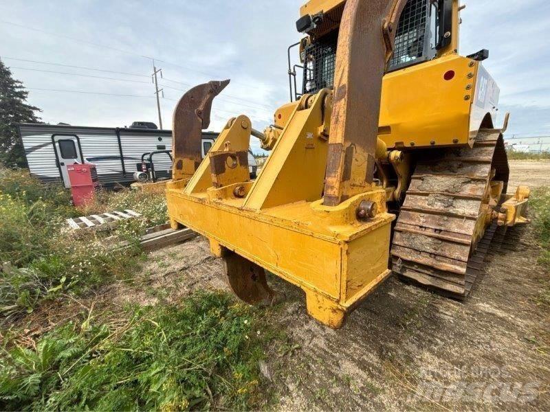 CAT D8T Crawler dozers