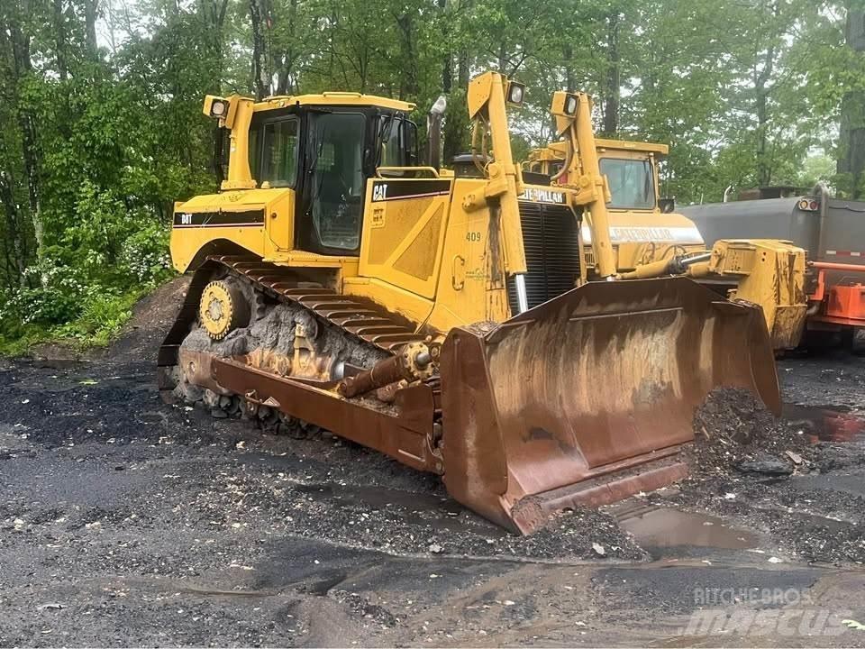 CAT D8T Crawler dozers