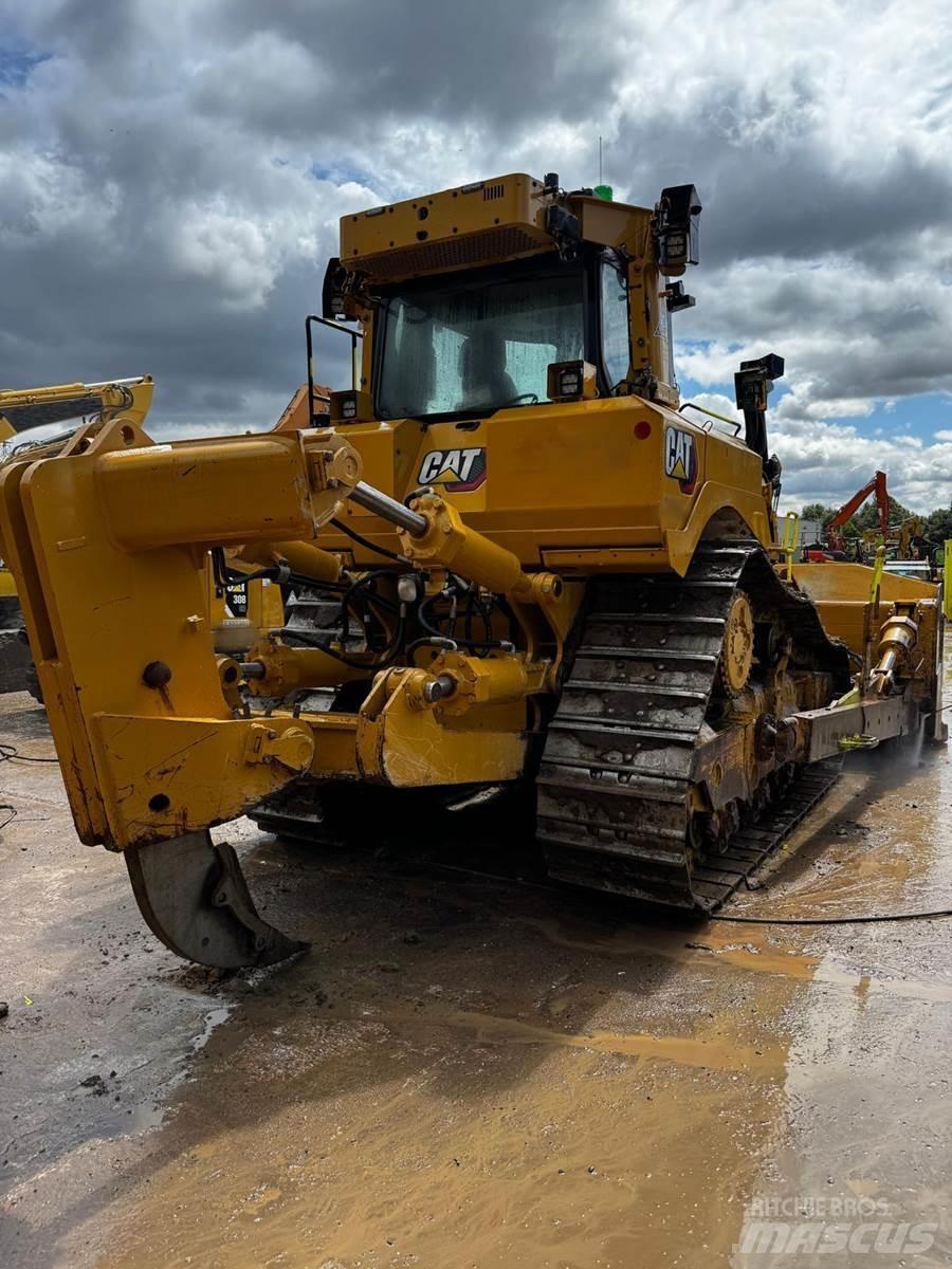 CAT D8T Crawler dozers