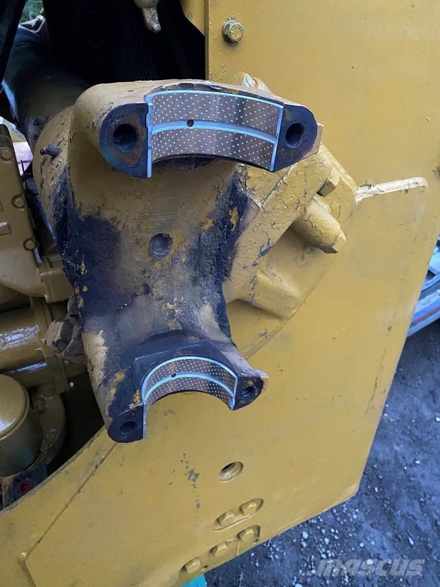 CAT D9G Crawler dozers