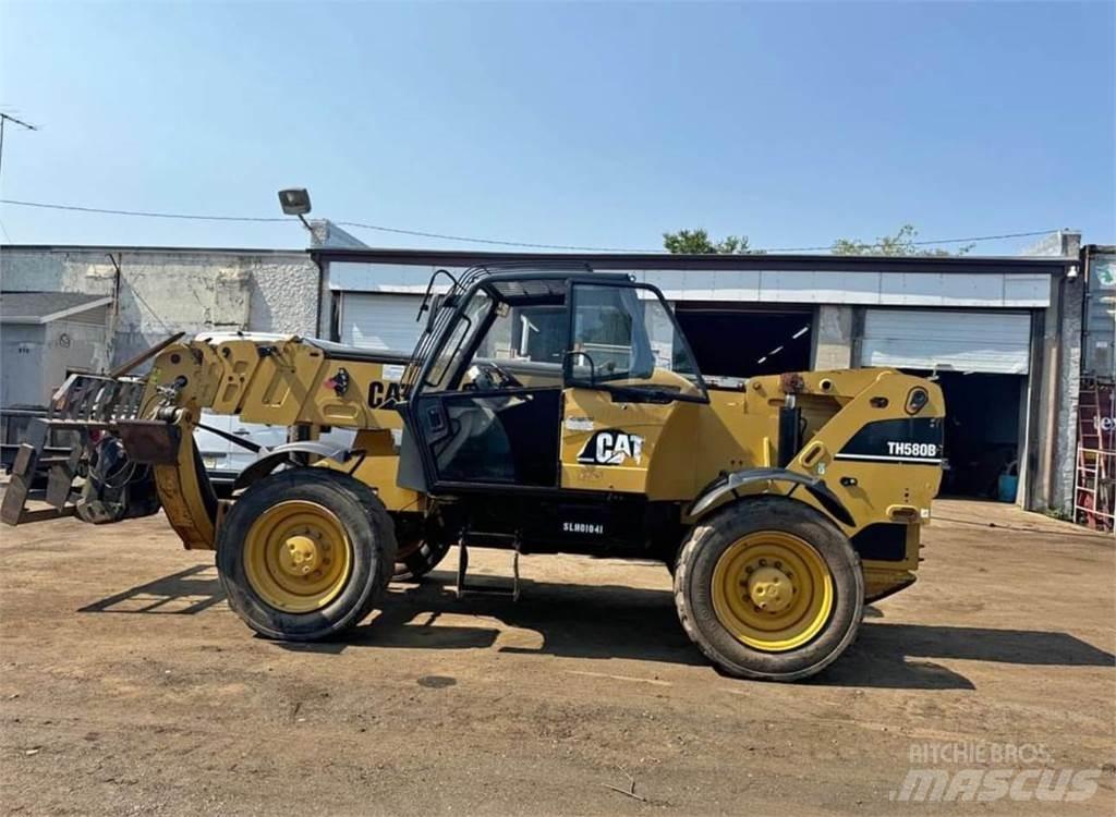 CAT TH580B Telescopic Handlers