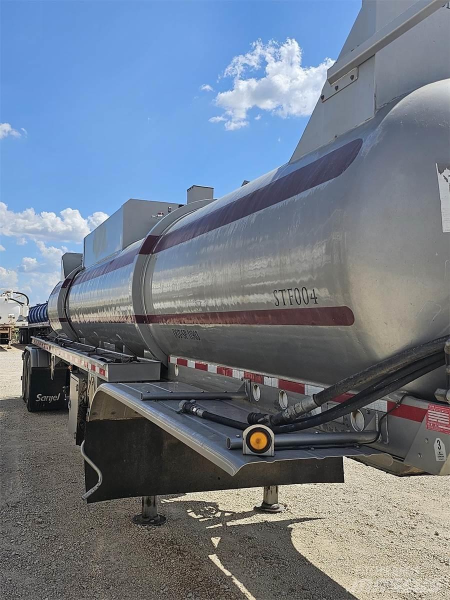  Comptank Tank Trailers