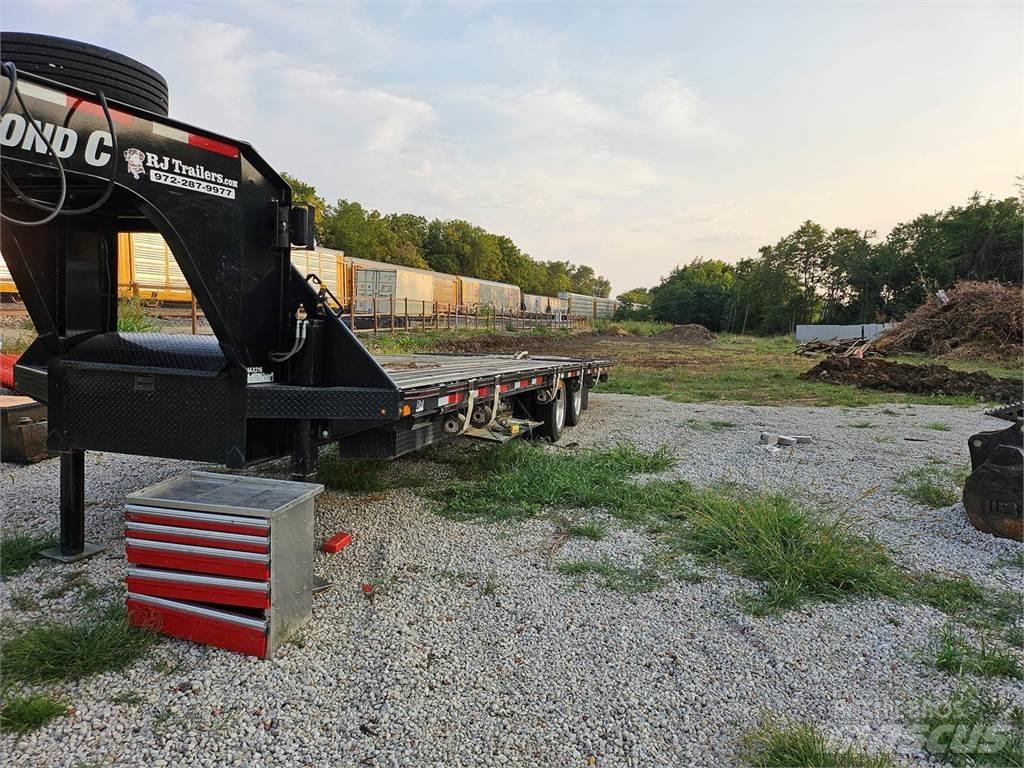 Diamond C  Flatbed Trailers