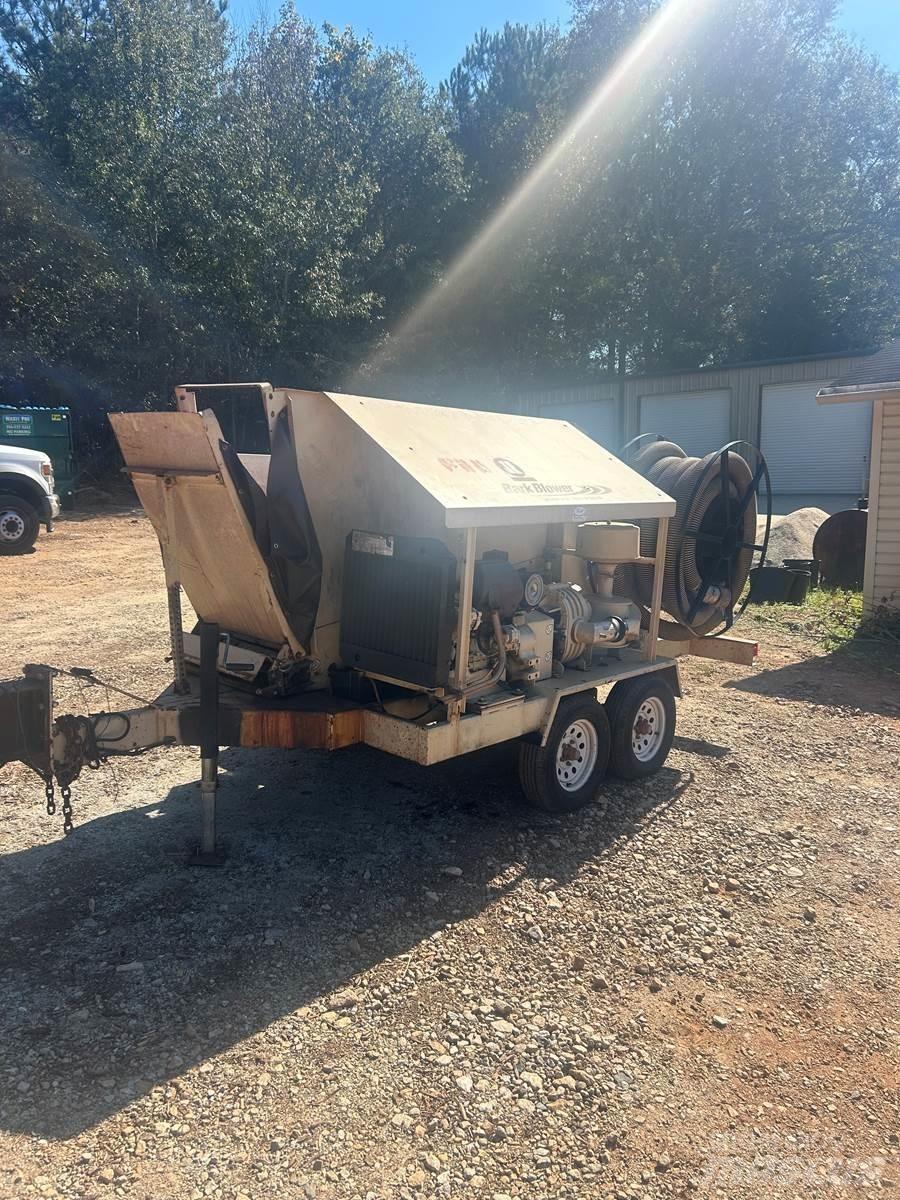 Finn BB302 Work Trucks / Municipal