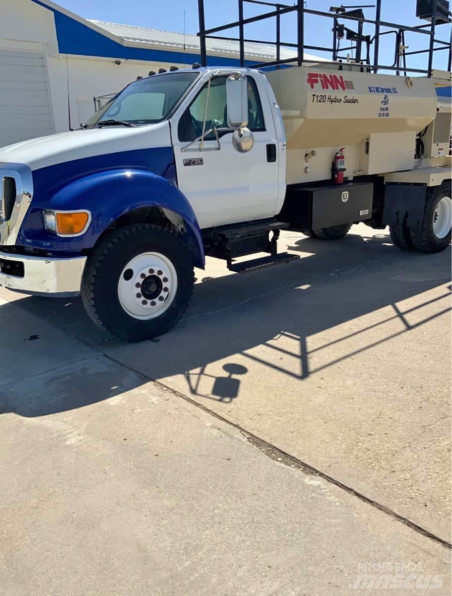 Finn T120 Receiving hoppers, blowers and elevators