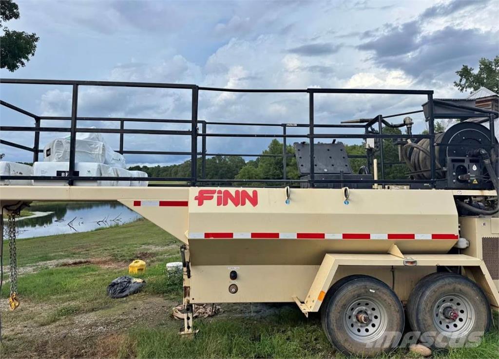 Finn T120 Receiving hoppers, blowers and elevators