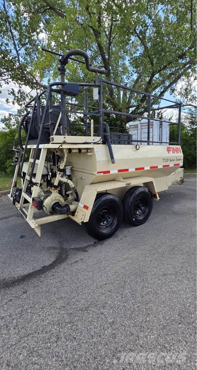Finn T120 Receiving hoppers, blowers and elevators