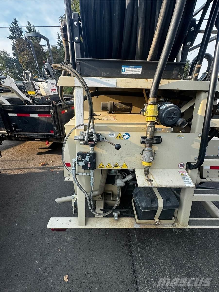 Finn T120 Receiving hoppers, blowers and elevators