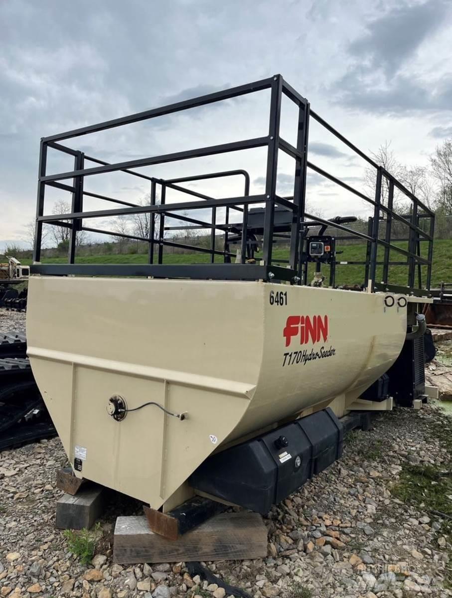 Finn T170 Receiving hoppers, blowers and elevators