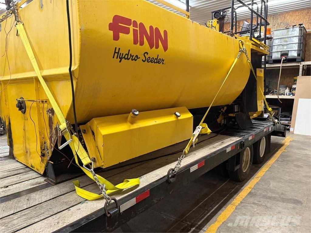 Finn T170 Receiving hoppers, blowers and elevators