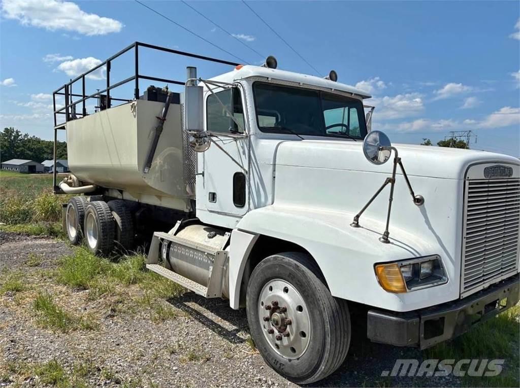 Finn T330 Receiving hoppers, blowers and elevators
